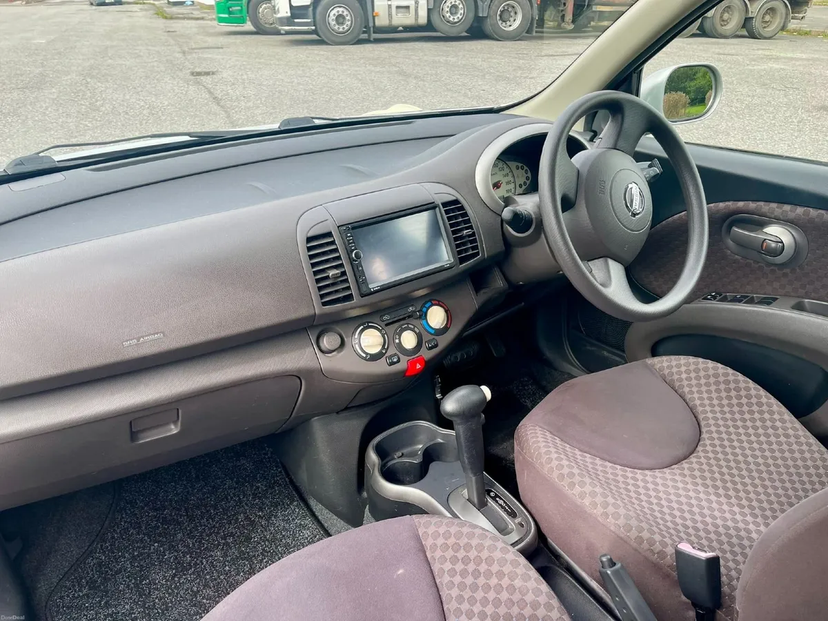 Nissan March 2010 - Image 2