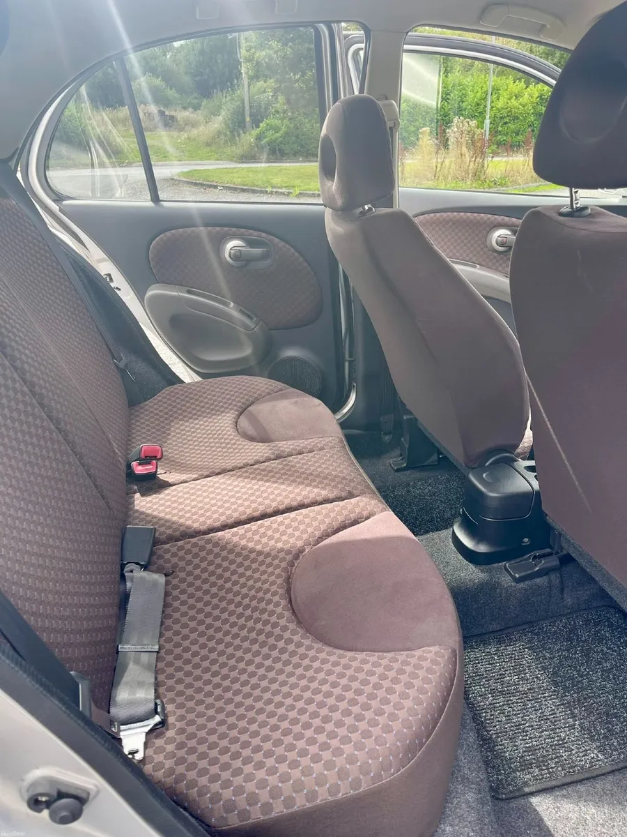 Nissan March 2010 - Image 4