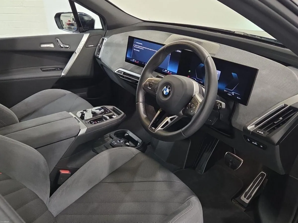 BMW iX xDrive45 M Sport - Image 6
