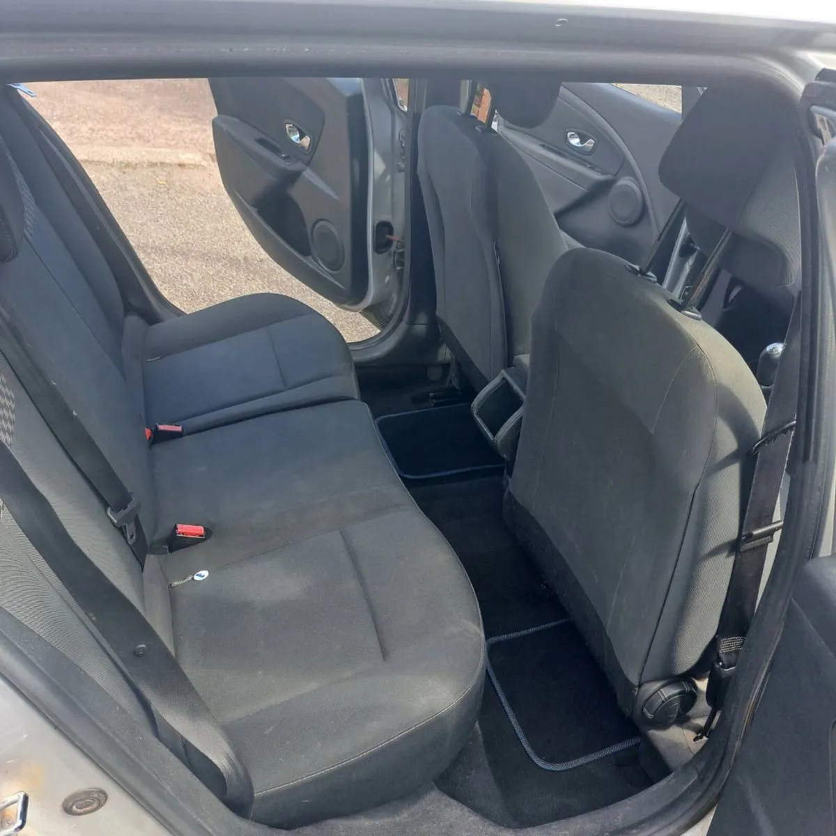 Car - Image 4