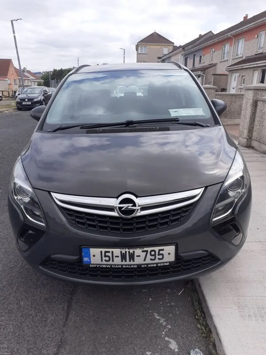 2015 Opel Zafira - Image 1