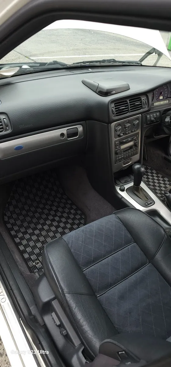 V70 R,  2.3T,  AWD - Image 6