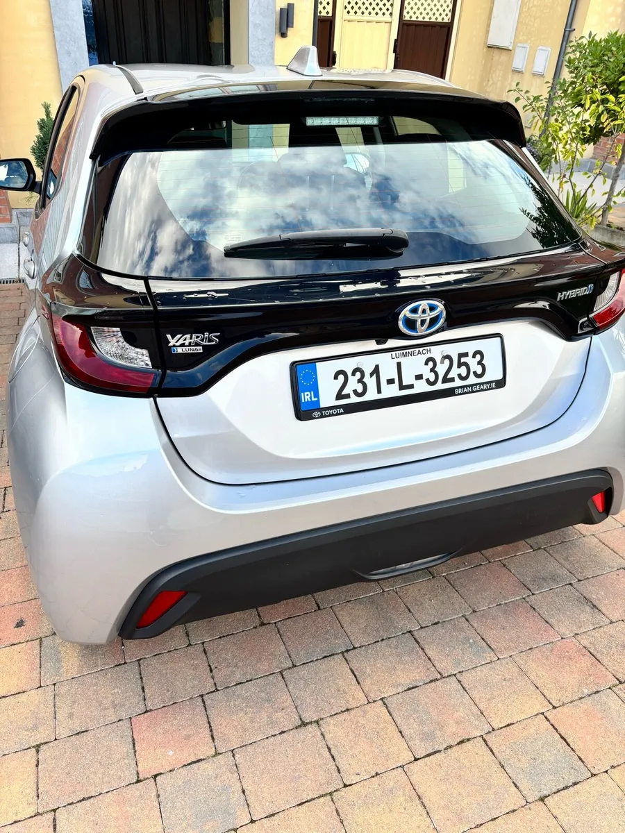 Toyota Yaris 1.5 Hybrid Luna - Image 3