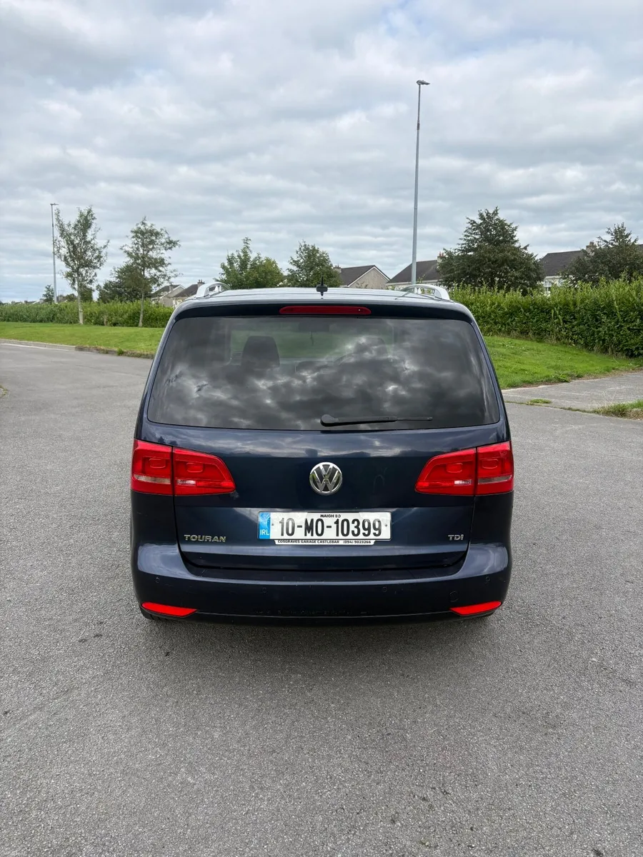 Volkswagen Touran 2010 - Image 5