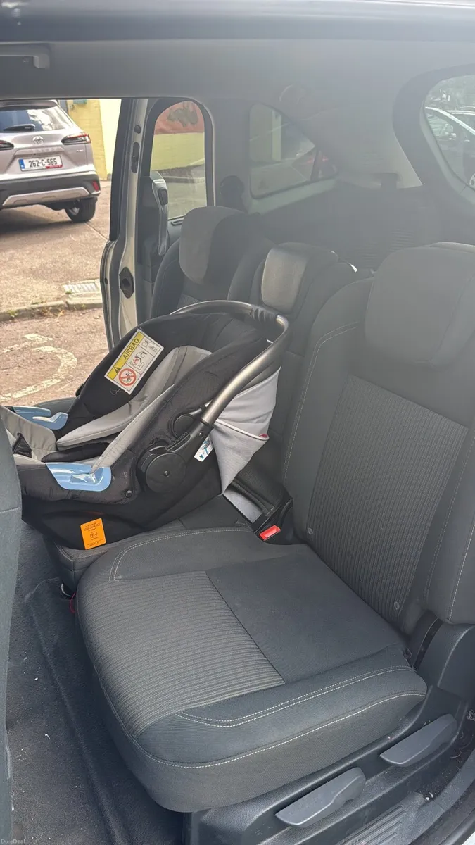 Ford C-Max 2015 - Image 4