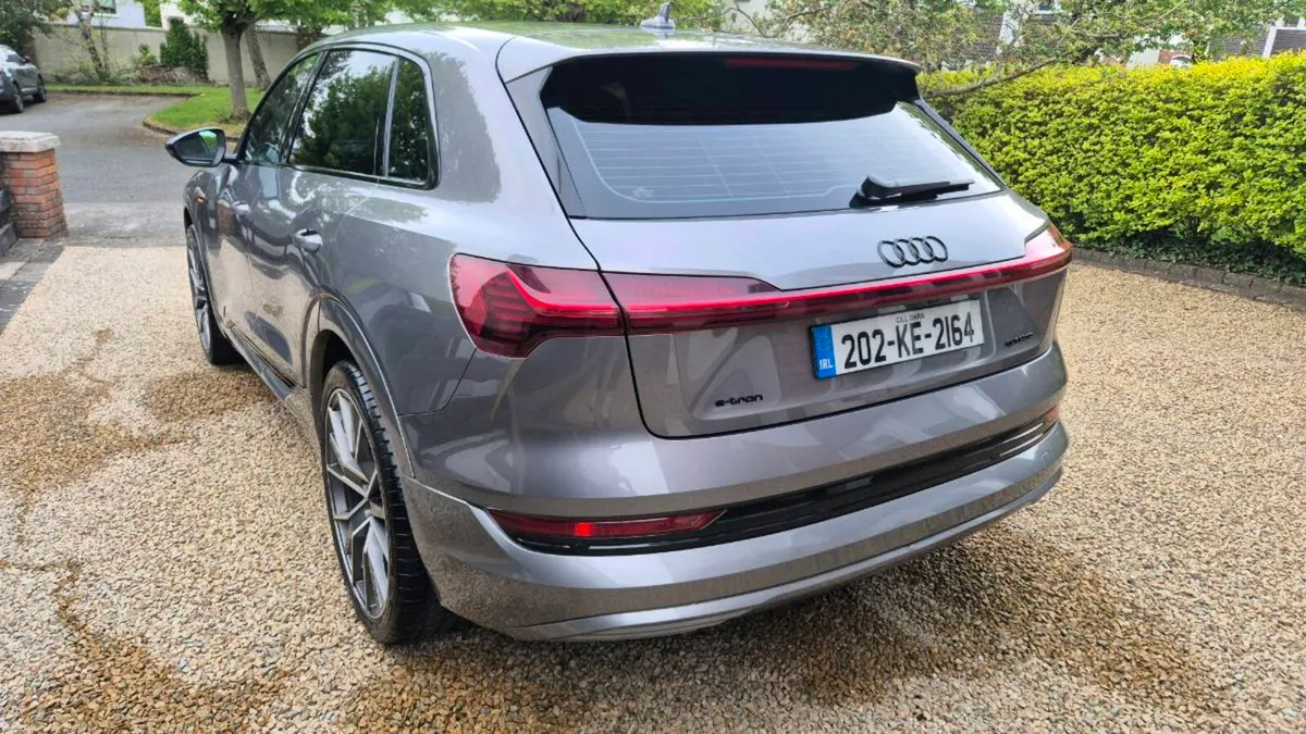 Audi E-Tron - Image 5