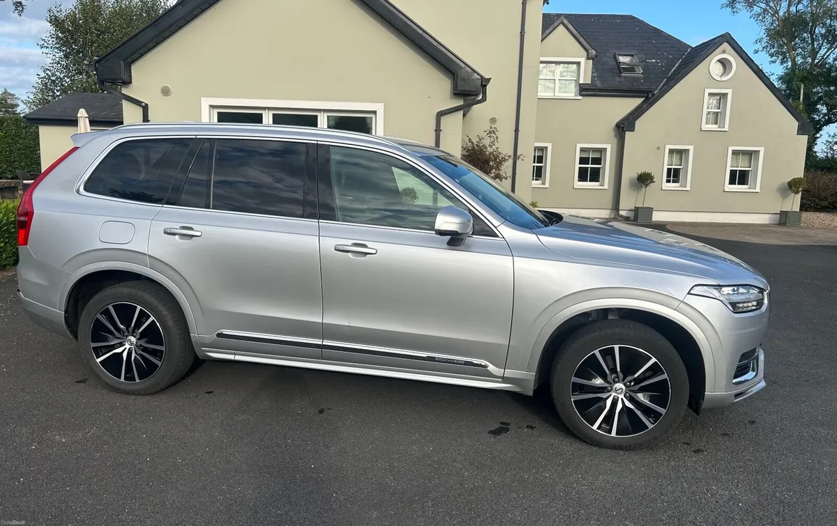 Volvo XC90 T8 Inscription Plug in Hybrid - Image 3