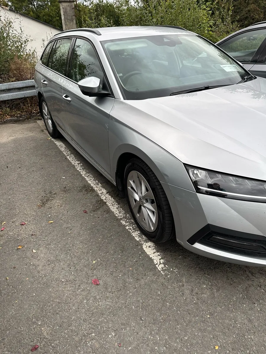 2023 Skoda Octavia Combi 150Bhp diesel - Image 2