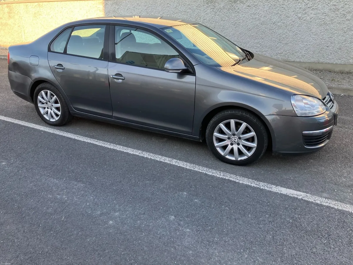 Volkswagen Jetta 2009 - Image 3