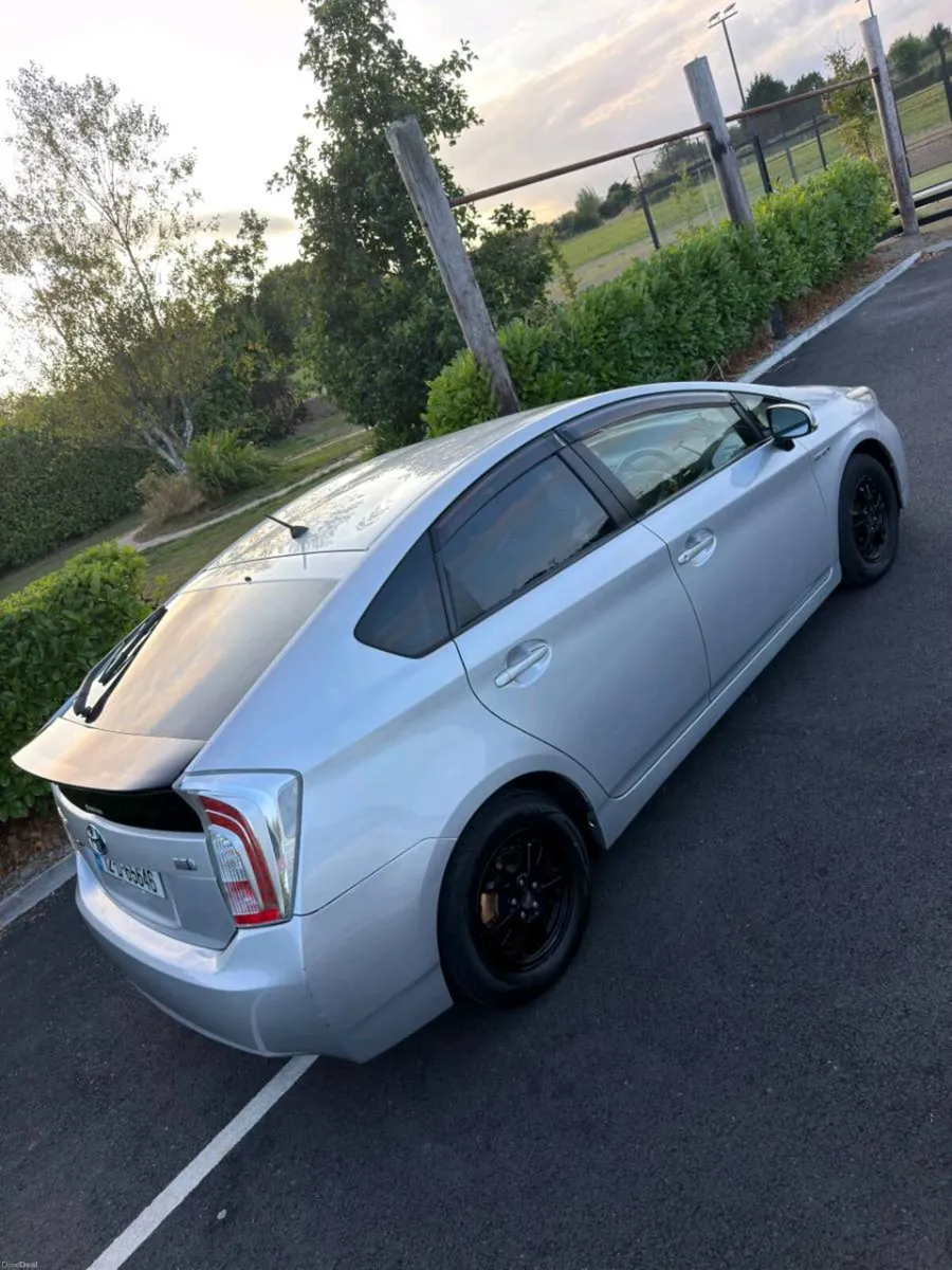 2012 Toyota Prius NCT, Tax, Low mileage - Image 5