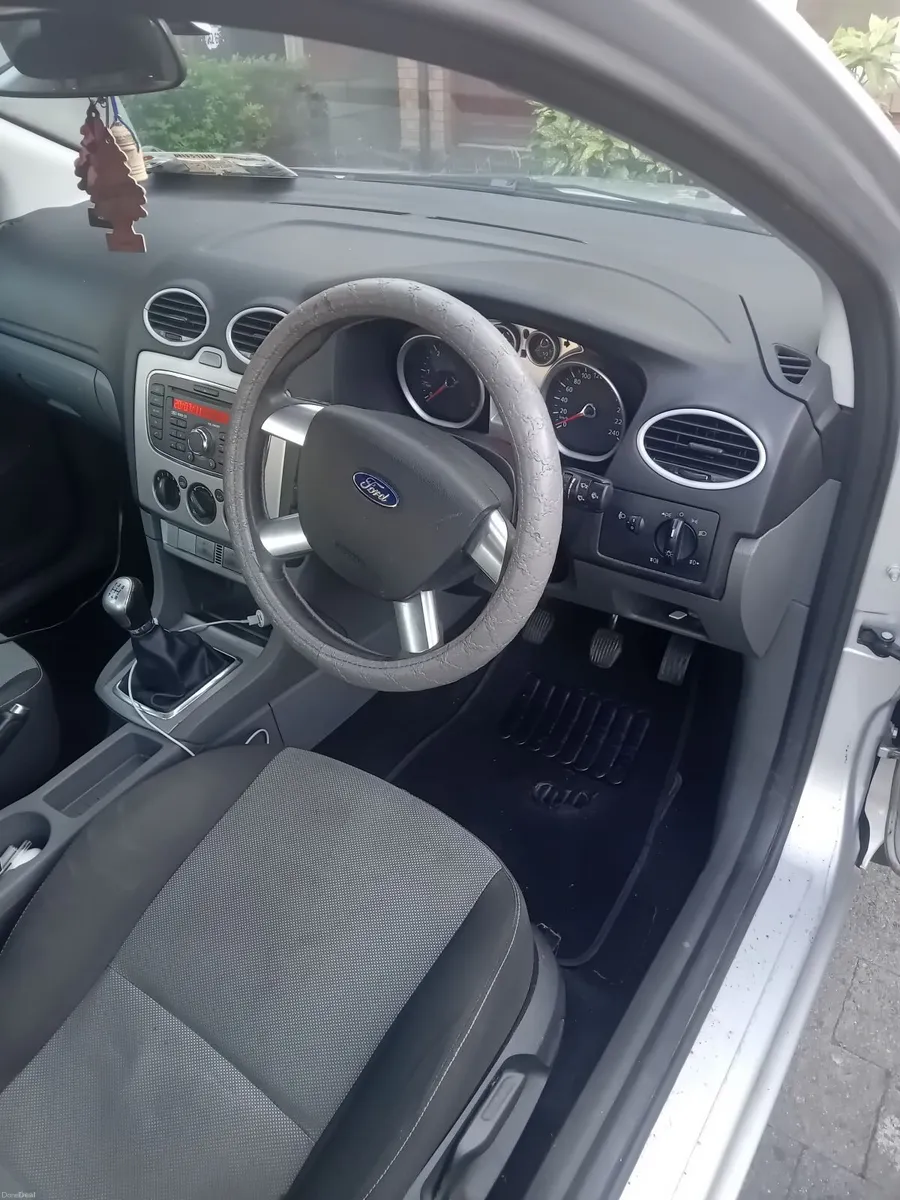 Ford Focus 2011 - Image 5