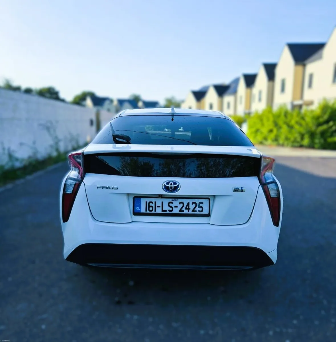 2016 TOYOTA PRIUS 1.8 HYBRID, NCT 03/27, AUTOMATIC - Image 3