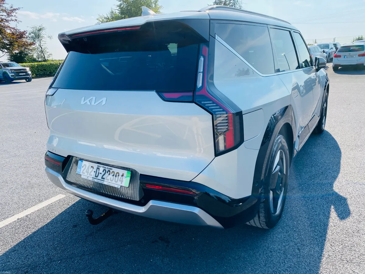 KIA EV9 EARTH RWD 7 SEATER AUTOMATIC 2024 (242) - Image 5