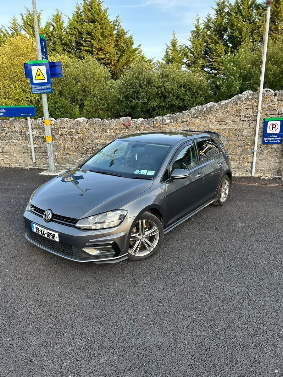 Volkswagen Golf R-Line 2.0L TDI - Image 1