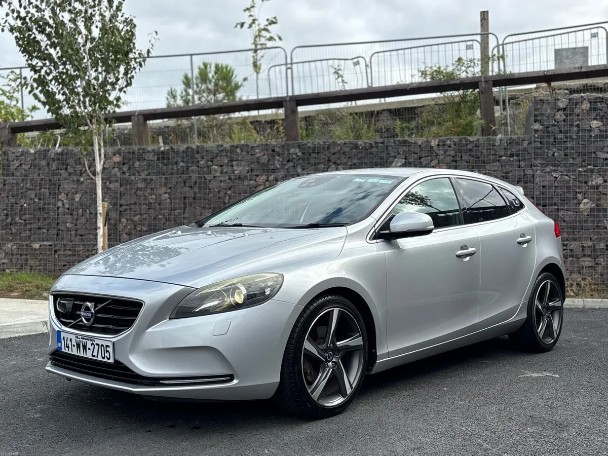 Volvo V40 2014 1.6 Petrol Automatic Sale / Swap - Image 3