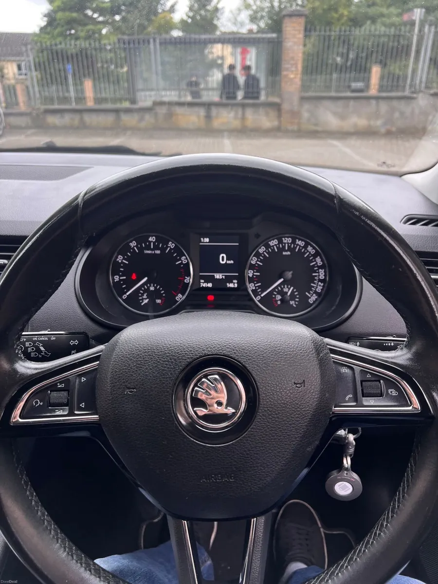 Skoda Octavia 2017 - Image 5
