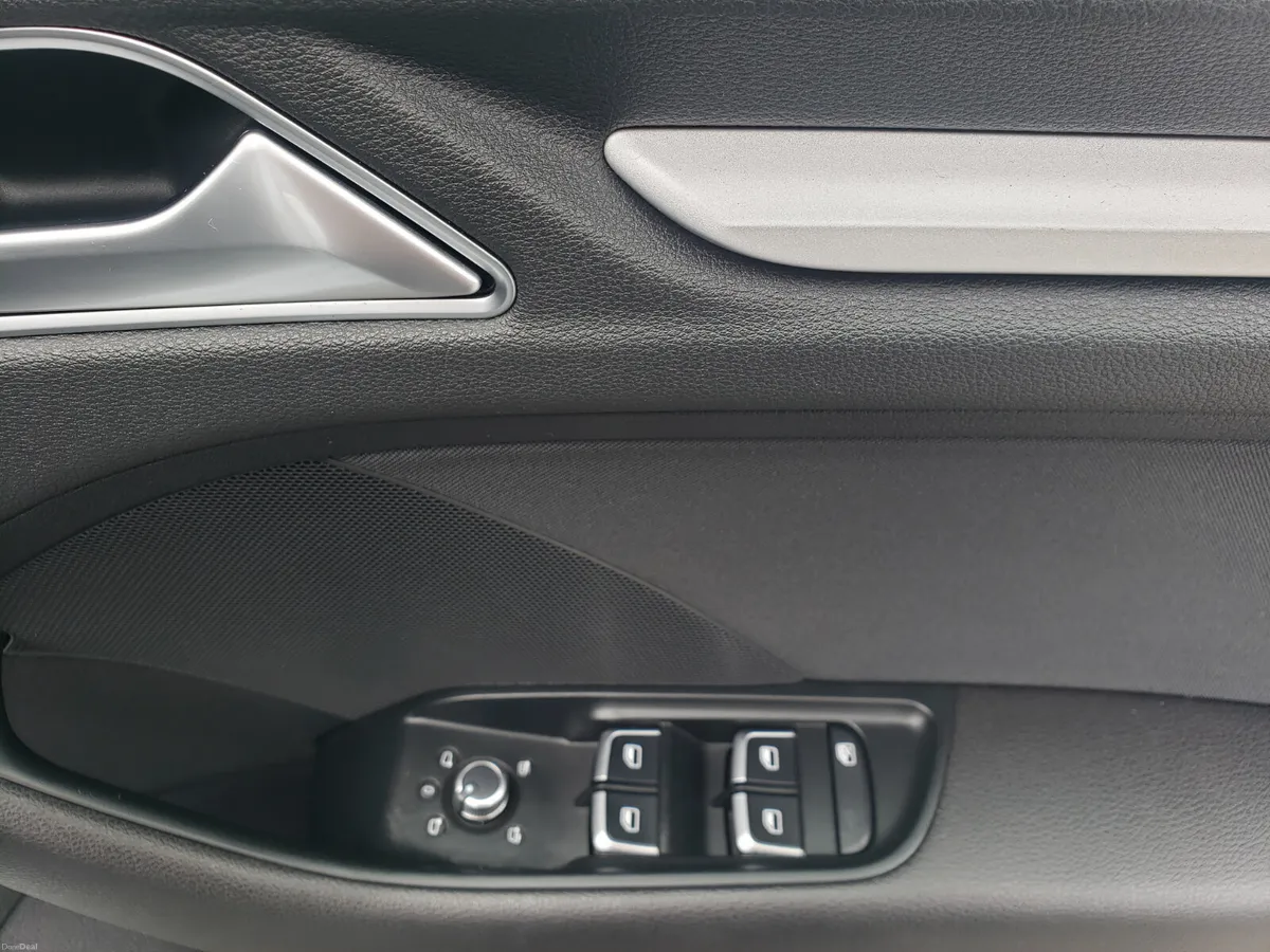 Audi A3 2015 - Image 2