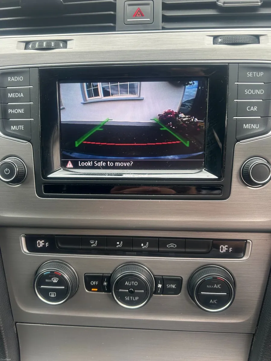 Volkswagen Golf 142 1.2L DSG BlueMotion Technology - Image 6
