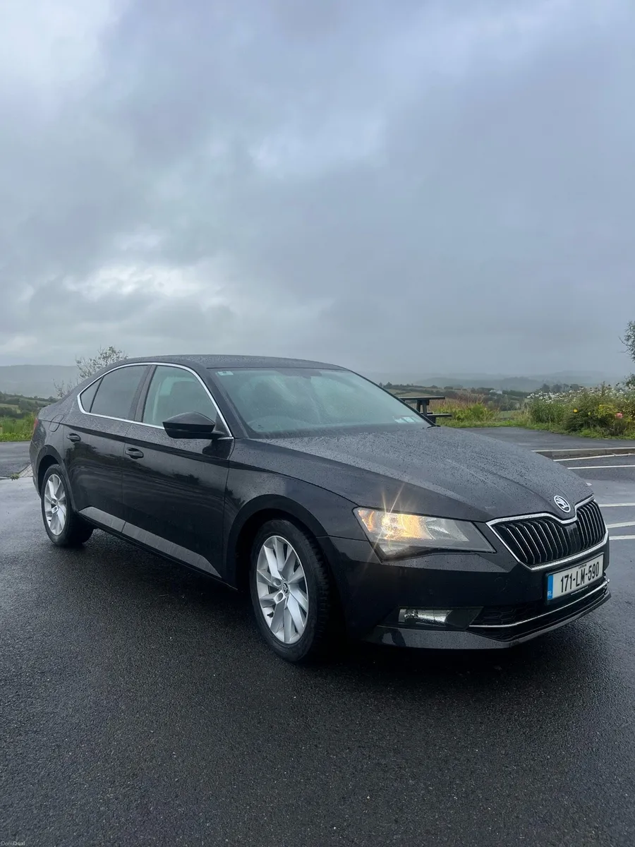Skoda Superb 2.0 TDI SE - Image 1