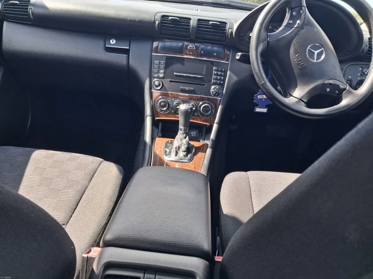 Mercedes-Benz C-Class 2007 - Image 3