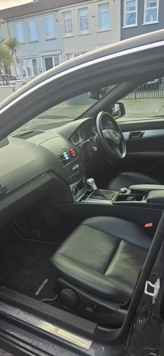 Mercedes-Benz C-Class 2008 - Image 2