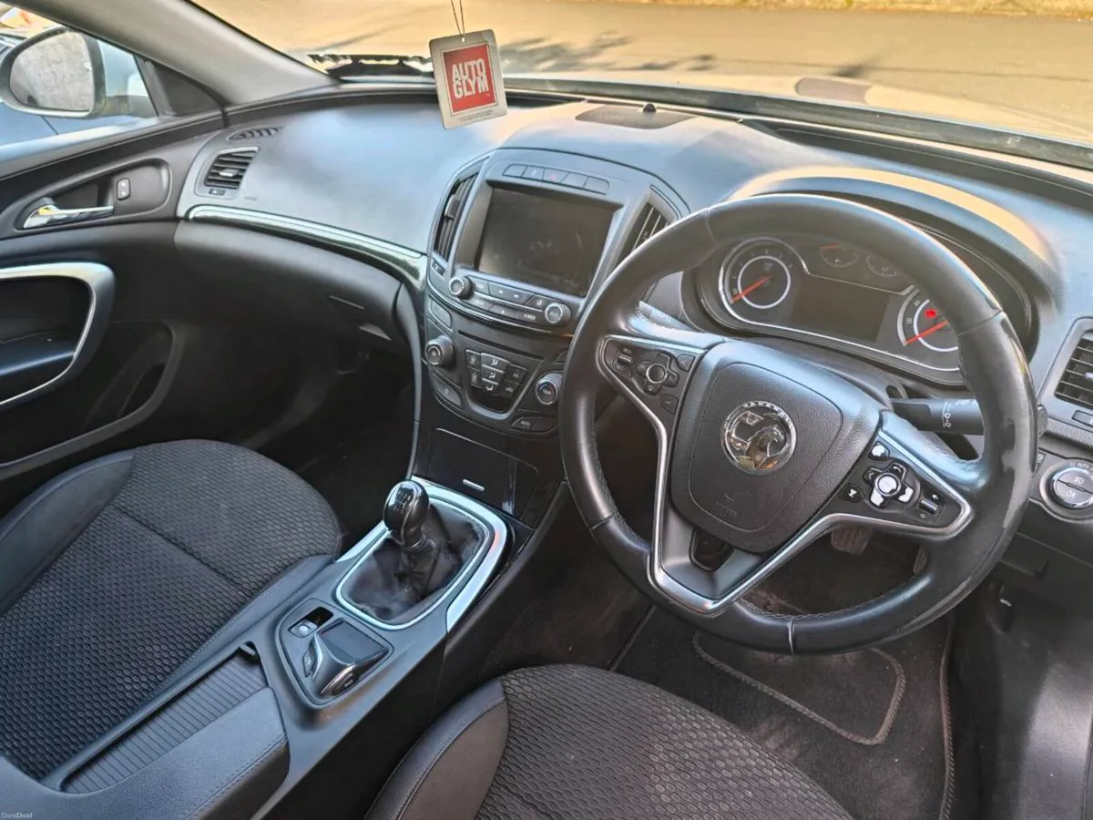 Vauxhall Insignia - Image 5
