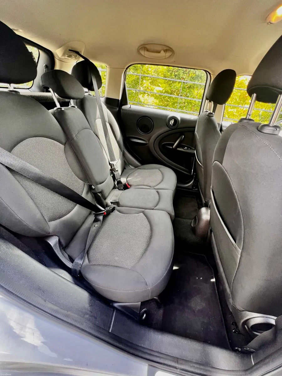 131 Mini Countryman 1.6d Lady Owner Immaculate - Image 6