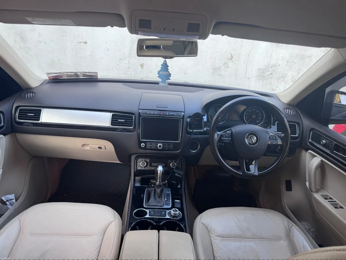 Volkswagen Touareg 2015 - Image 4
