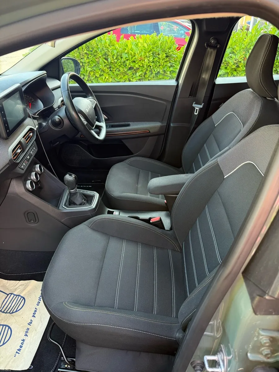 Dacia Sandero Stepway - Automatic/top spec - Image 6