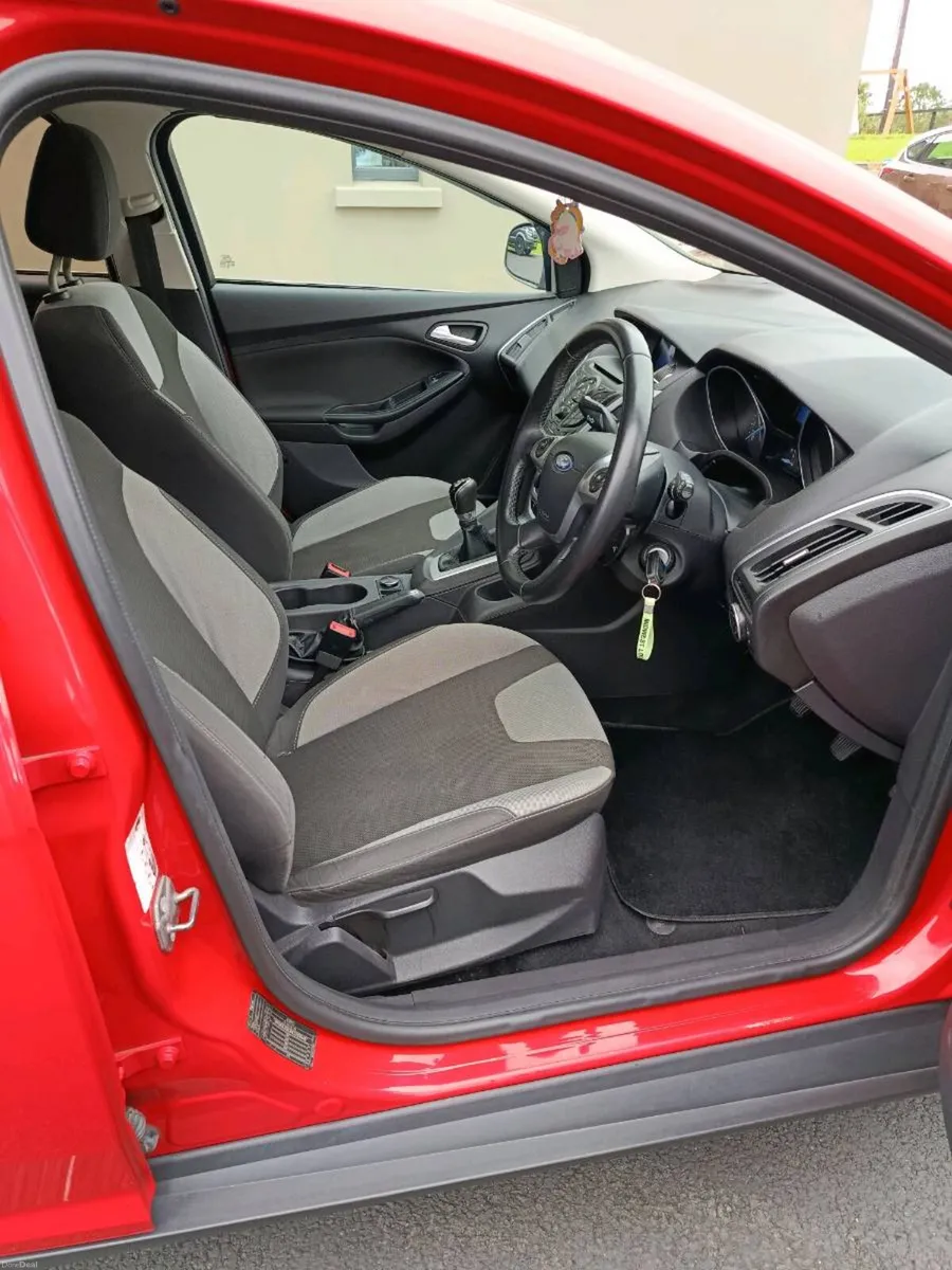 Ford Focus 2012 - Image 5