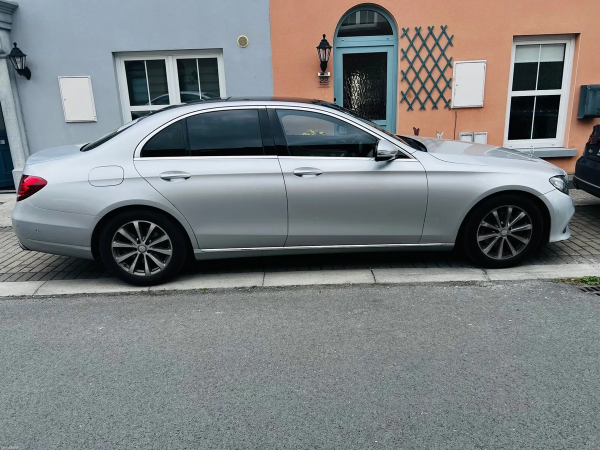 Mercedes-Benz E-Class 2016 - Image 2