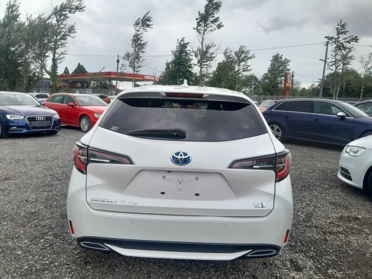 Toyota Corolla Touring 1.8 Petrol Hybrid Auto - lo - Image 5