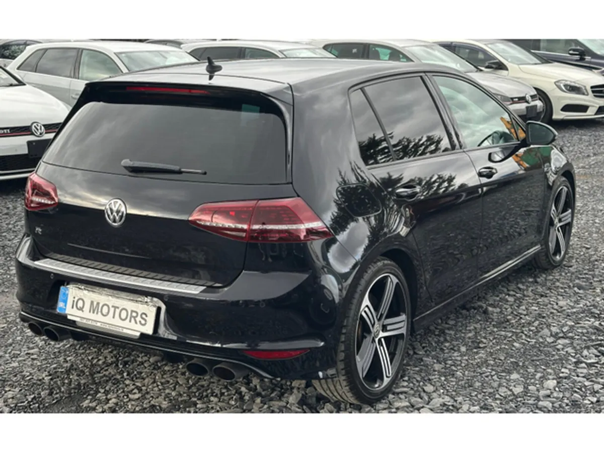 Volkswagen Golf R  - 2.0L Automatic petrol (0640) - Image 4