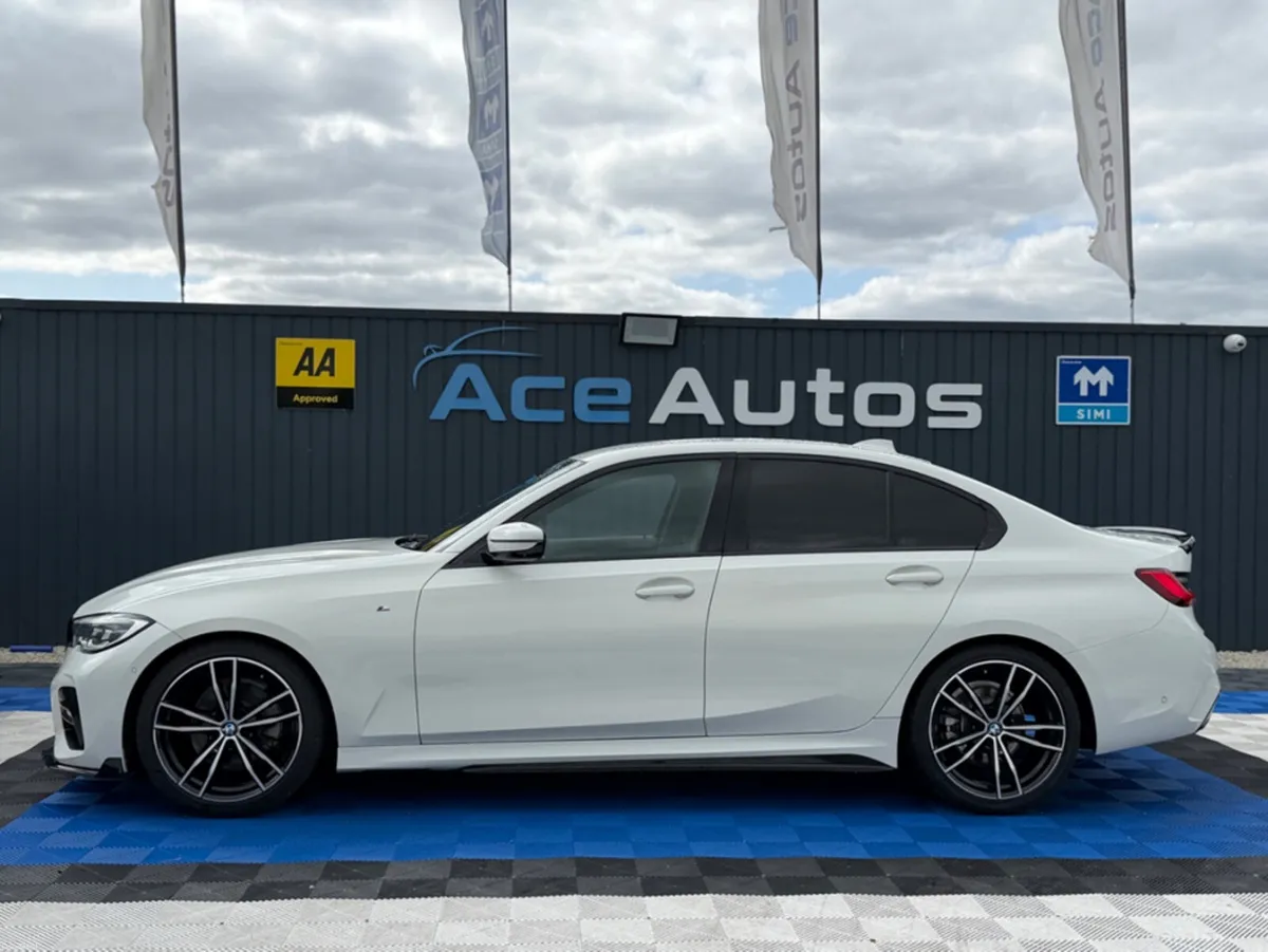 BMW 3-Series 320i - M-SPORT - 2.0L PETROL - AUTO - - Image 4