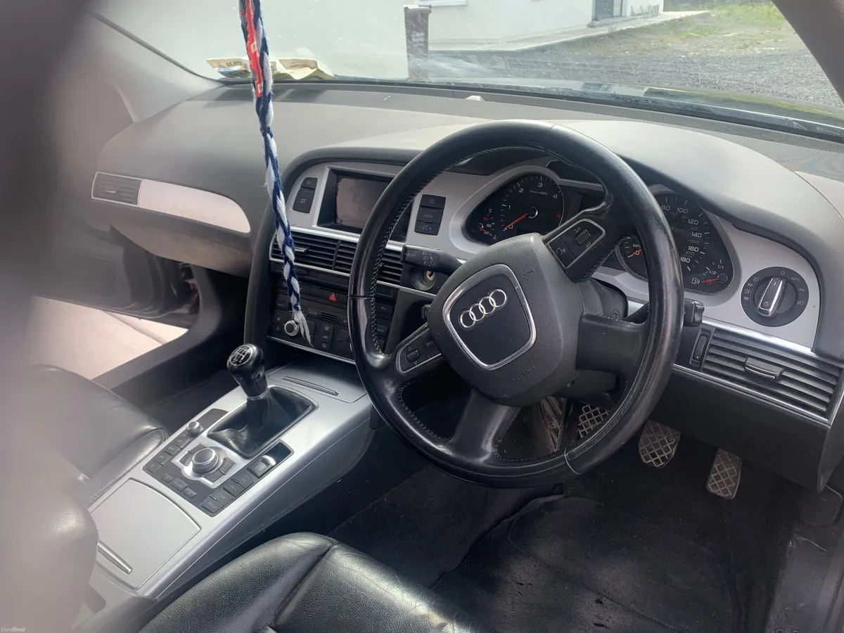 Audi A6 2010 - Image 4