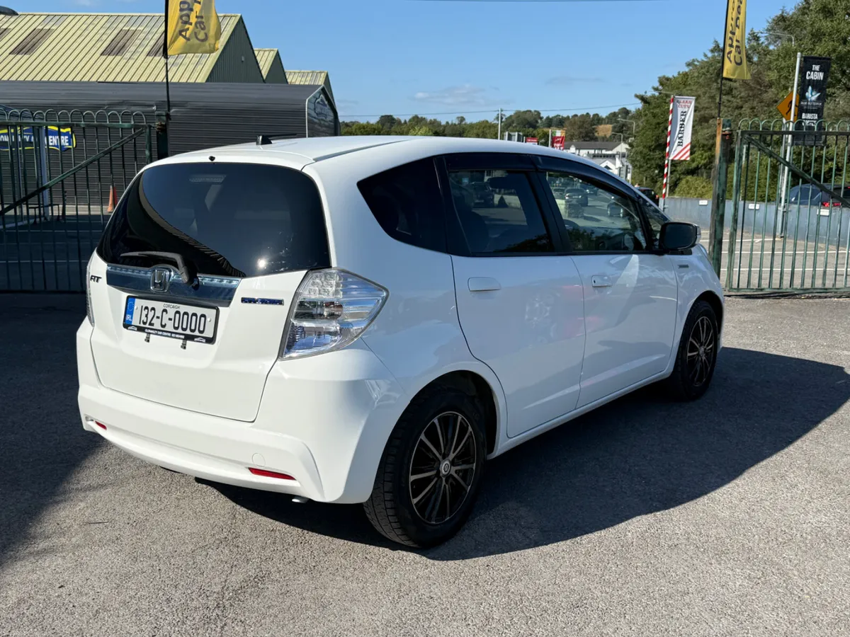 Honda Fit Self Charging Hybrit Automatic - Image 6