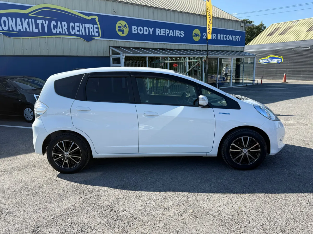 Honda Fit Self Charging Hybrit Automatic - Image 5