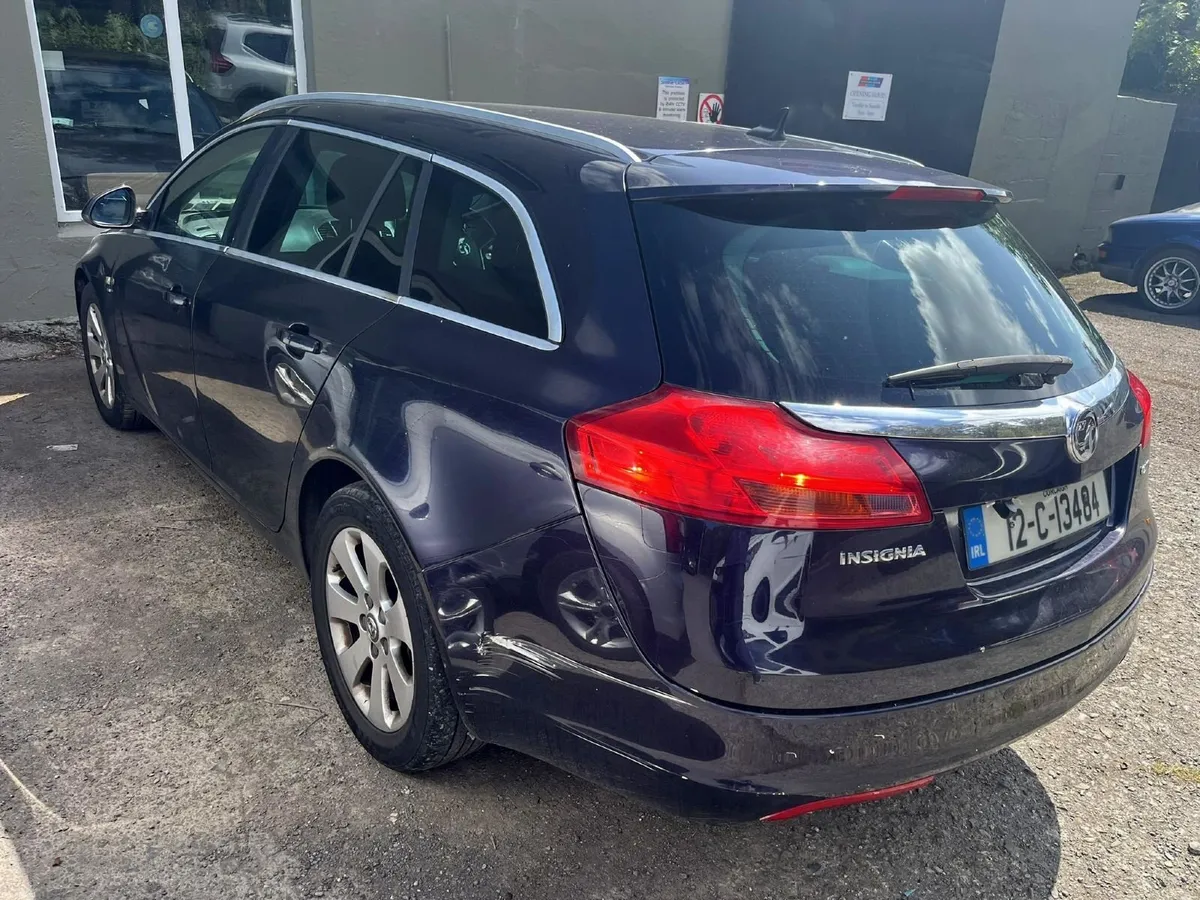 Vauxhall Insignia 2012 Estate (needs engine) - Image 3