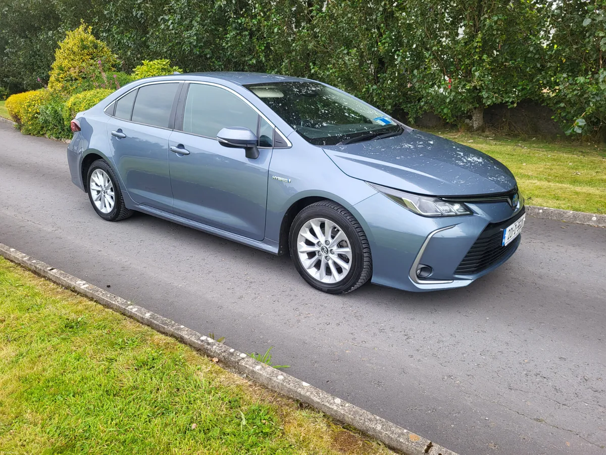 Toyota Corolla HYBRID AUTOMATIC - Image 1