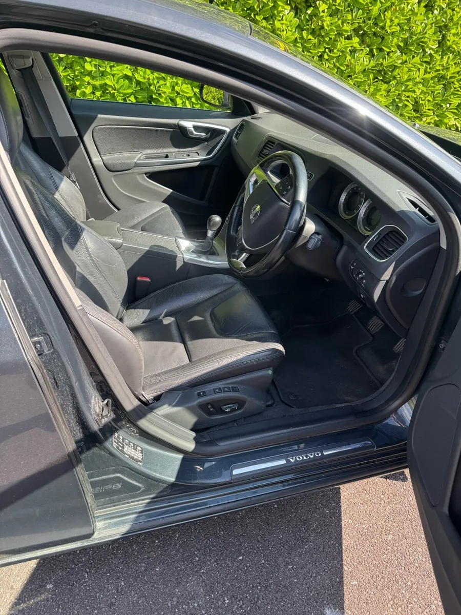 Volvo S60 2011 - Image 3