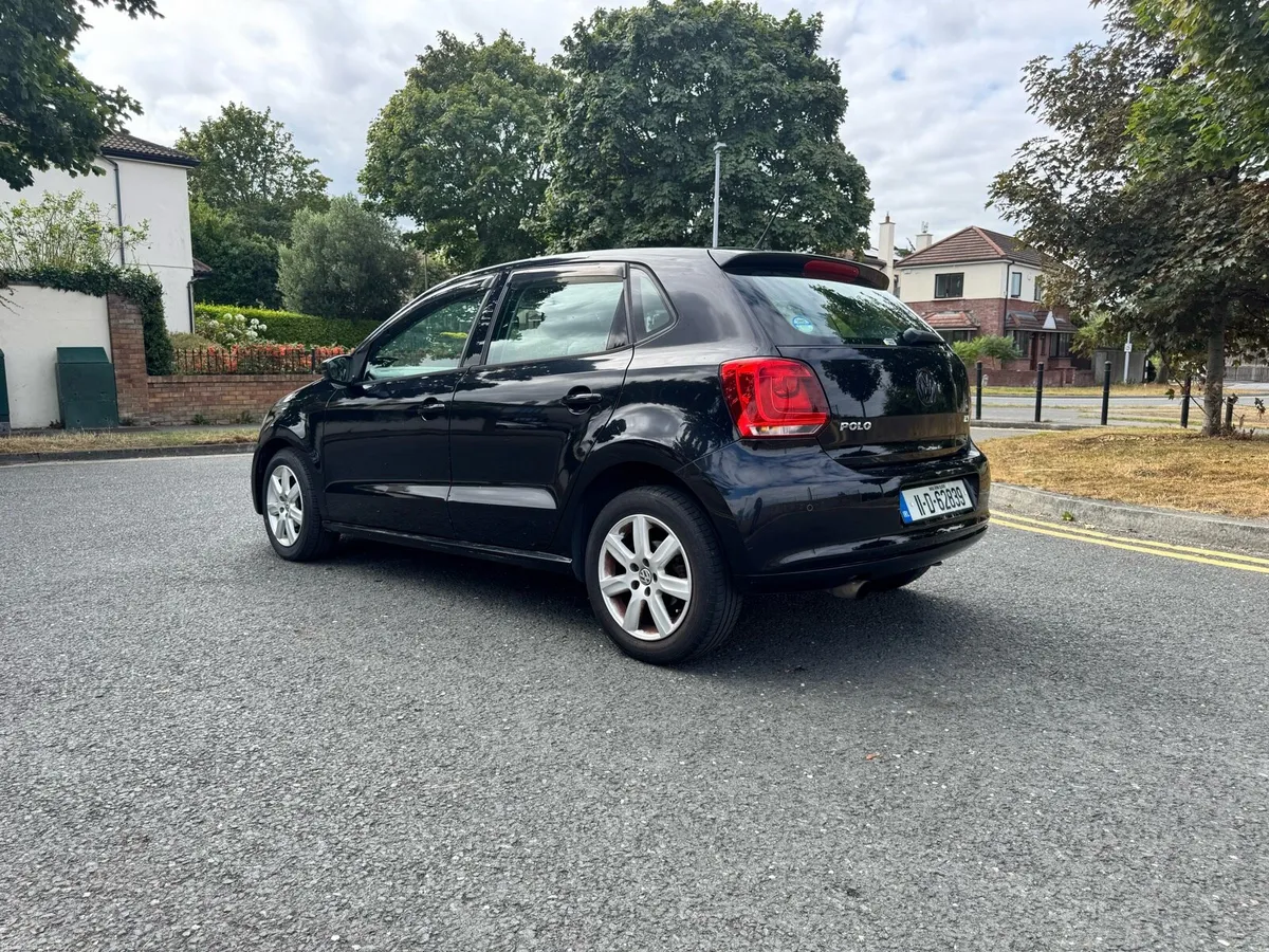 VW POLO AUTO - Leather Heated Seats - Image 5