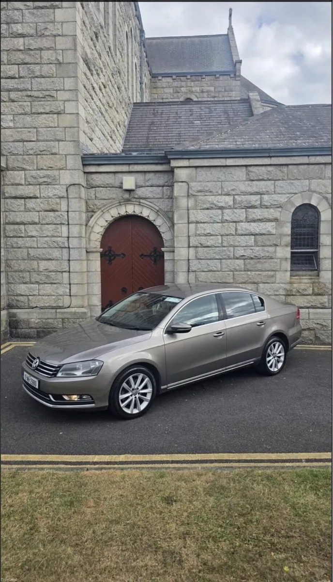 2011 Volkswagen Passat Highline - Image 4