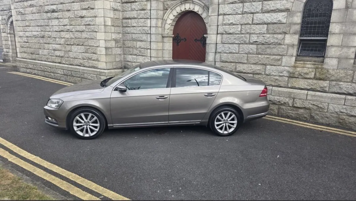 2011 Volkswagen Passat Highline - Image 6