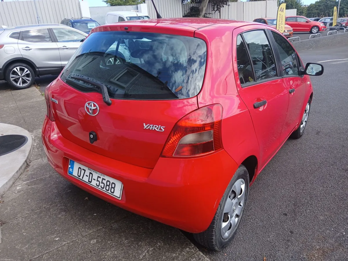 Toyota Yaris 2007 - Image 3