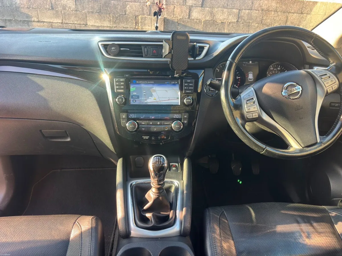 Nissan Qashqai 1.5 dCi TEKNA | Top Spec - Image 6