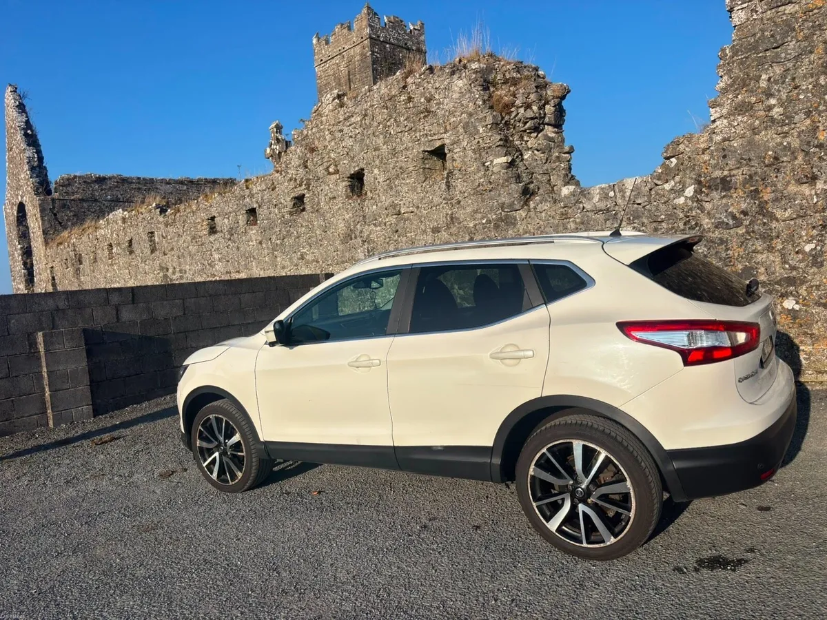 Nissan Qashqai 1.5 dCi TEKNA | Top Spec - Image 2