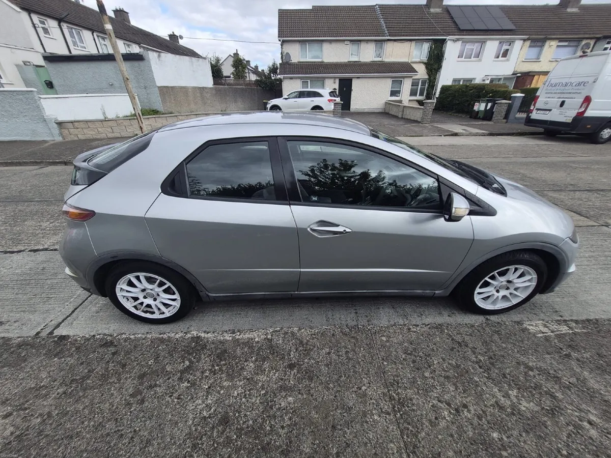 Honda Civic 2006 - Image 1
