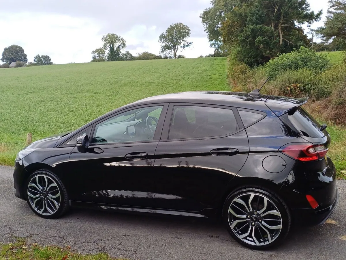 2022 Ford Fiesta STLine X Only 33,000 miles - Image 4