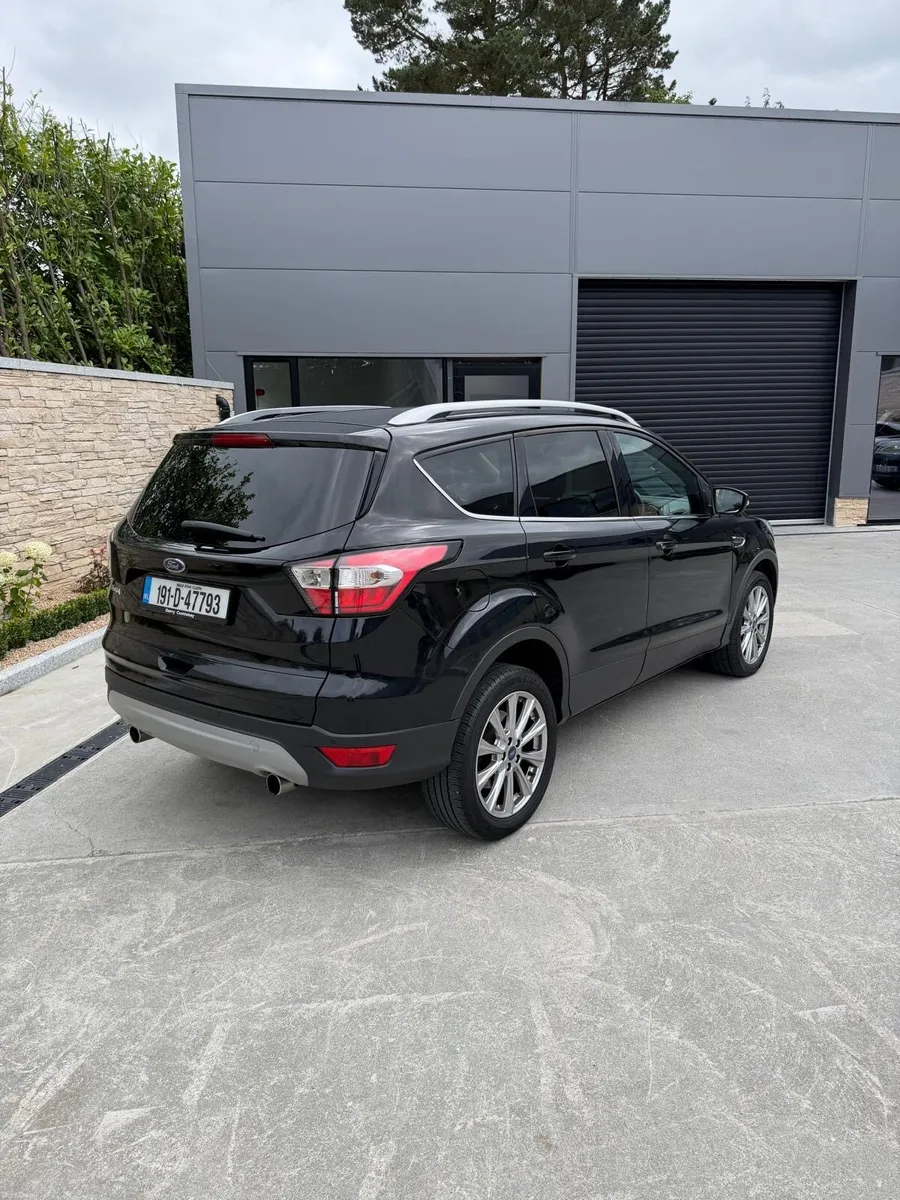 Ford Kuga Titanium Edition - Image 3