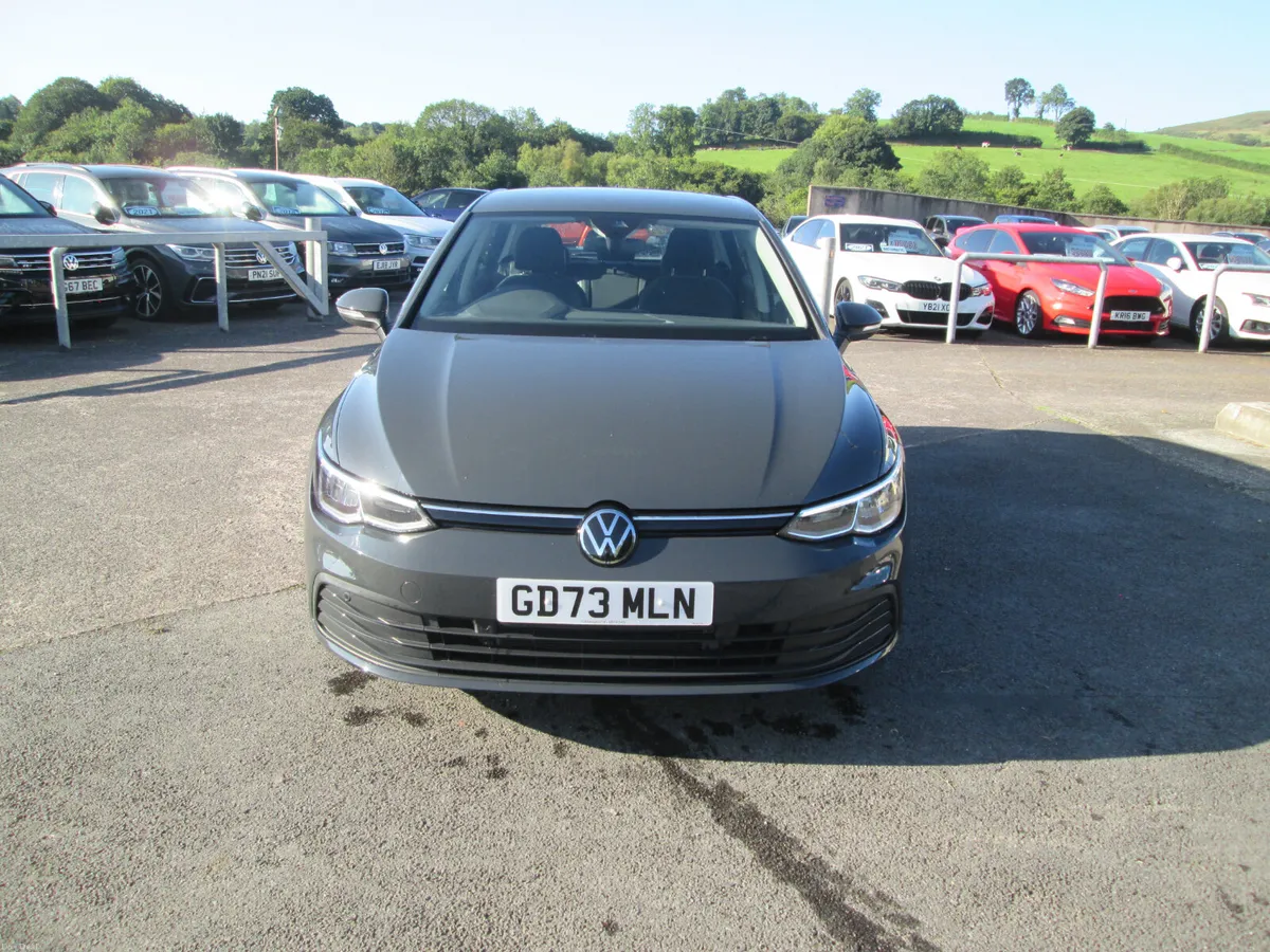 2024  VOLKSWAGEN  GOLF  1.5  TSI  LIFE  5DR - Image 3
